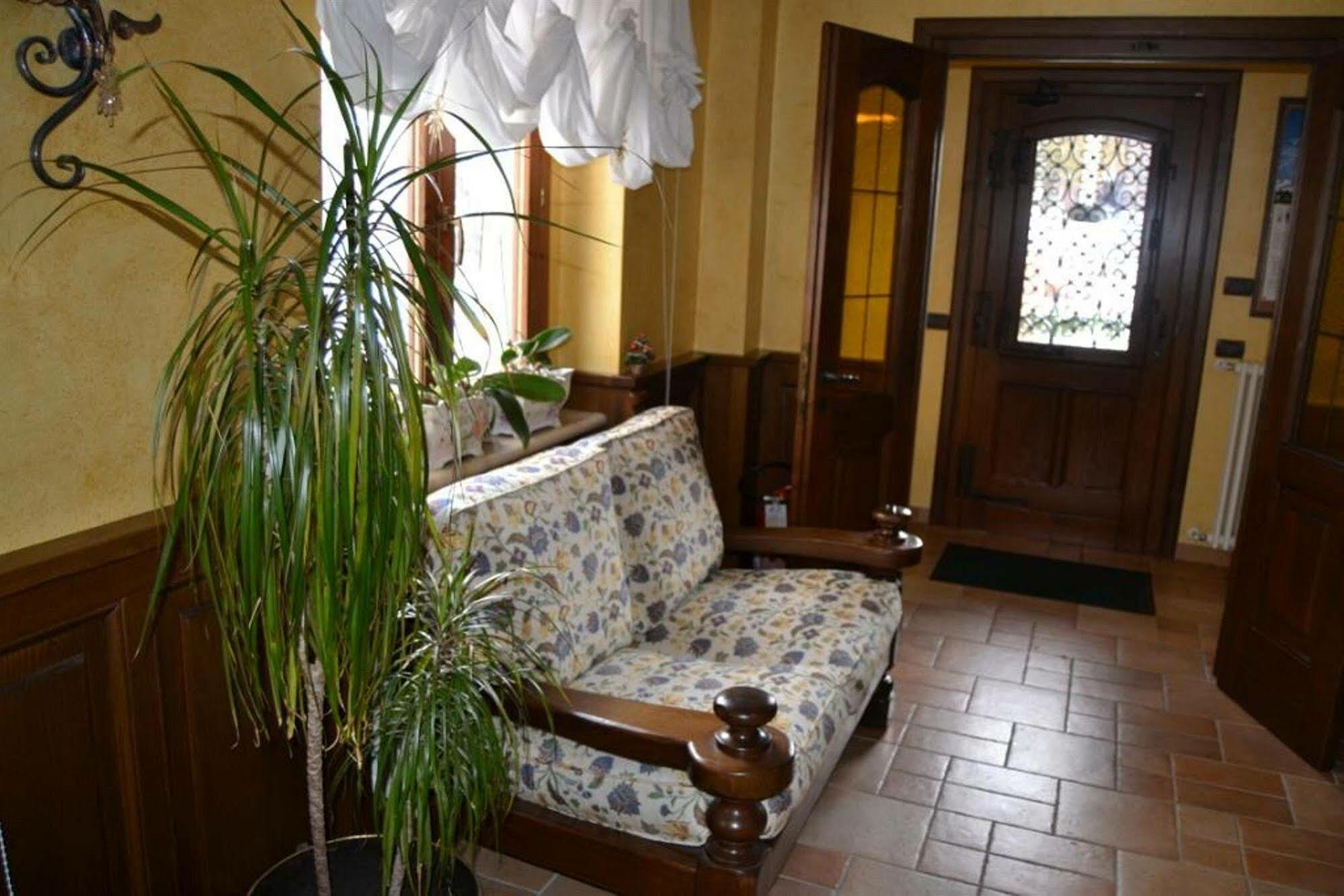 La Piazzetta Rooms & Breakfast ロッカラーゾ エクステリア 写真