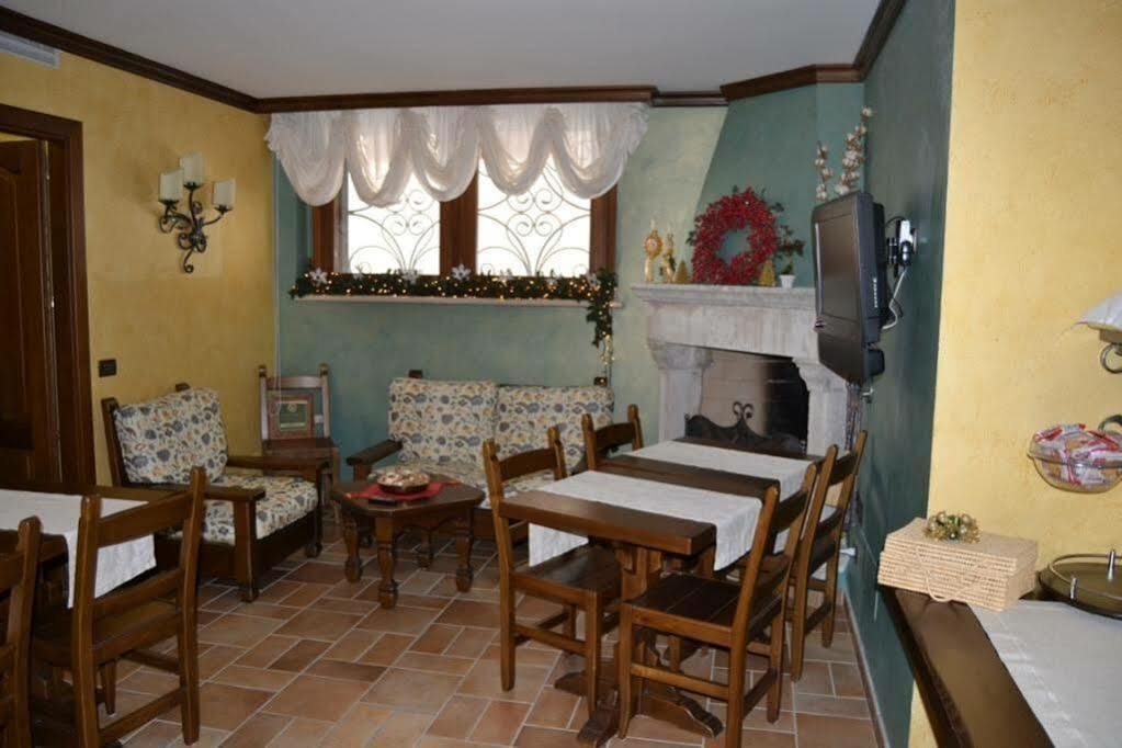 La Piazzetta Rooms & Breakfast ロッカラーゾ エクステリア 写真